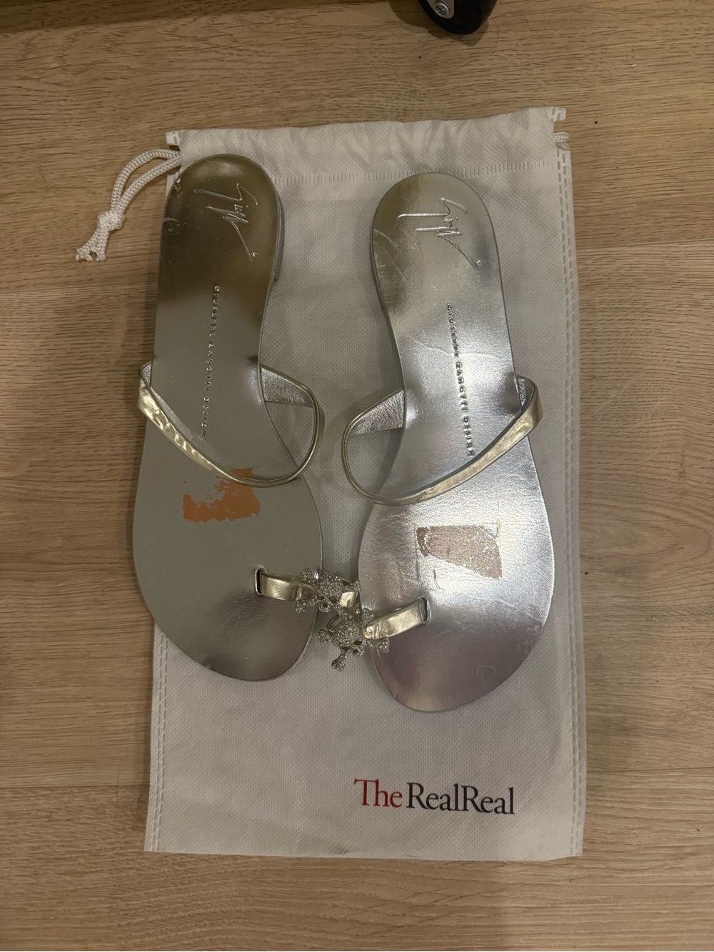 Giuseppe Zanotti Silver size 8 Jeweled Toe Ring Flat Sandals  skull